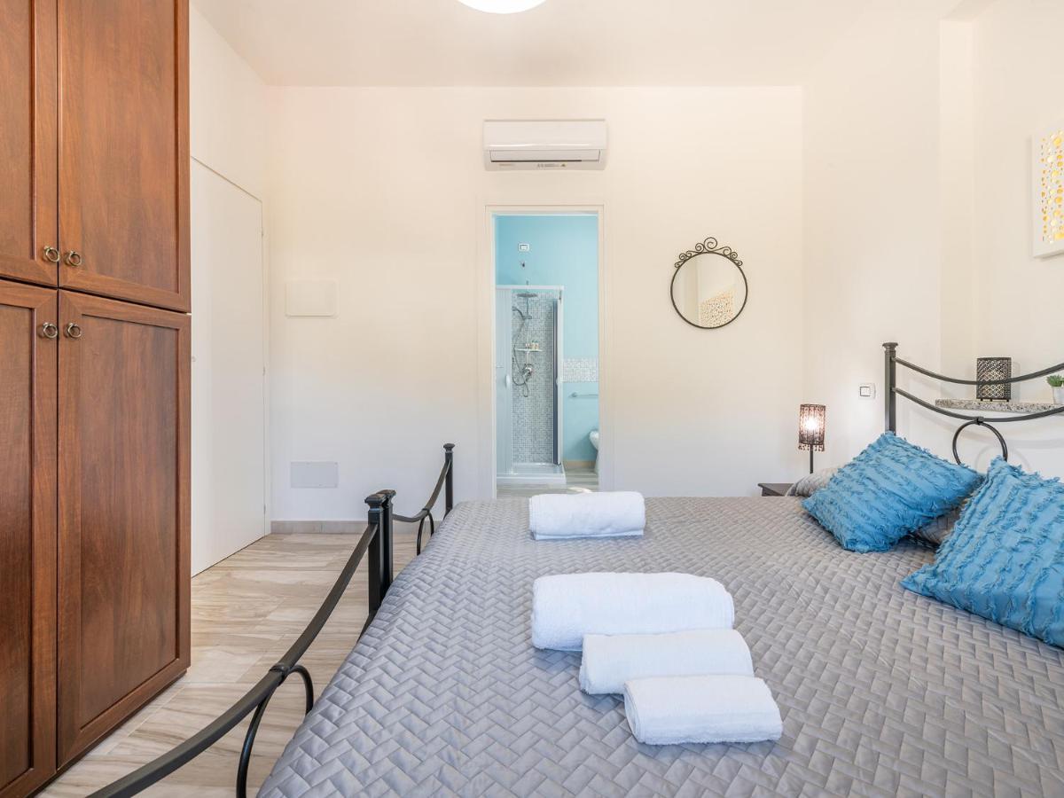 Villa Chiara Solanas Solanas  Eksteriør billede