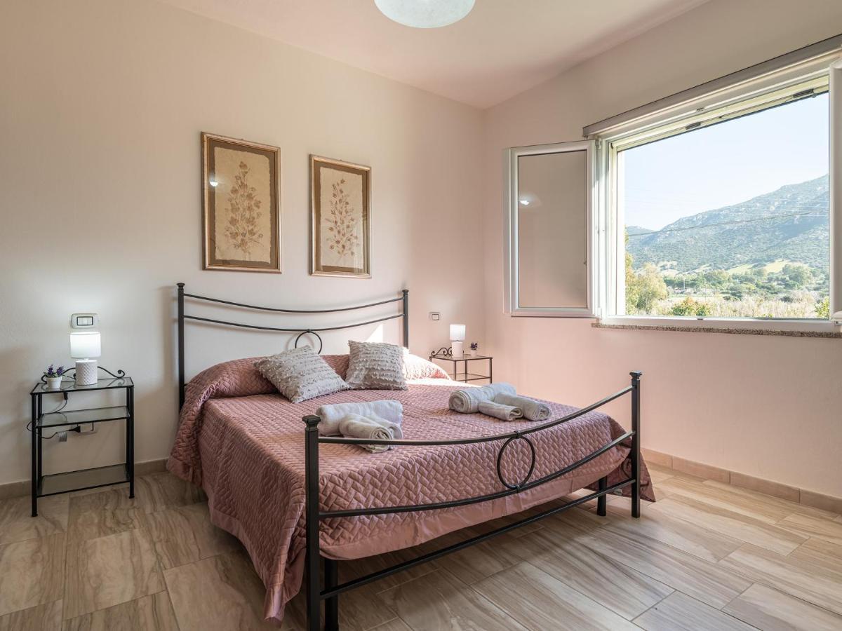 Villa Chiara Solanas Solanas  Eksteriør billede