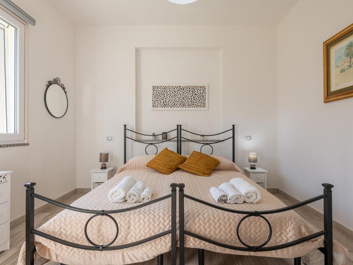 Villa Chiara Solanas Solanas  Eksteriør billede
